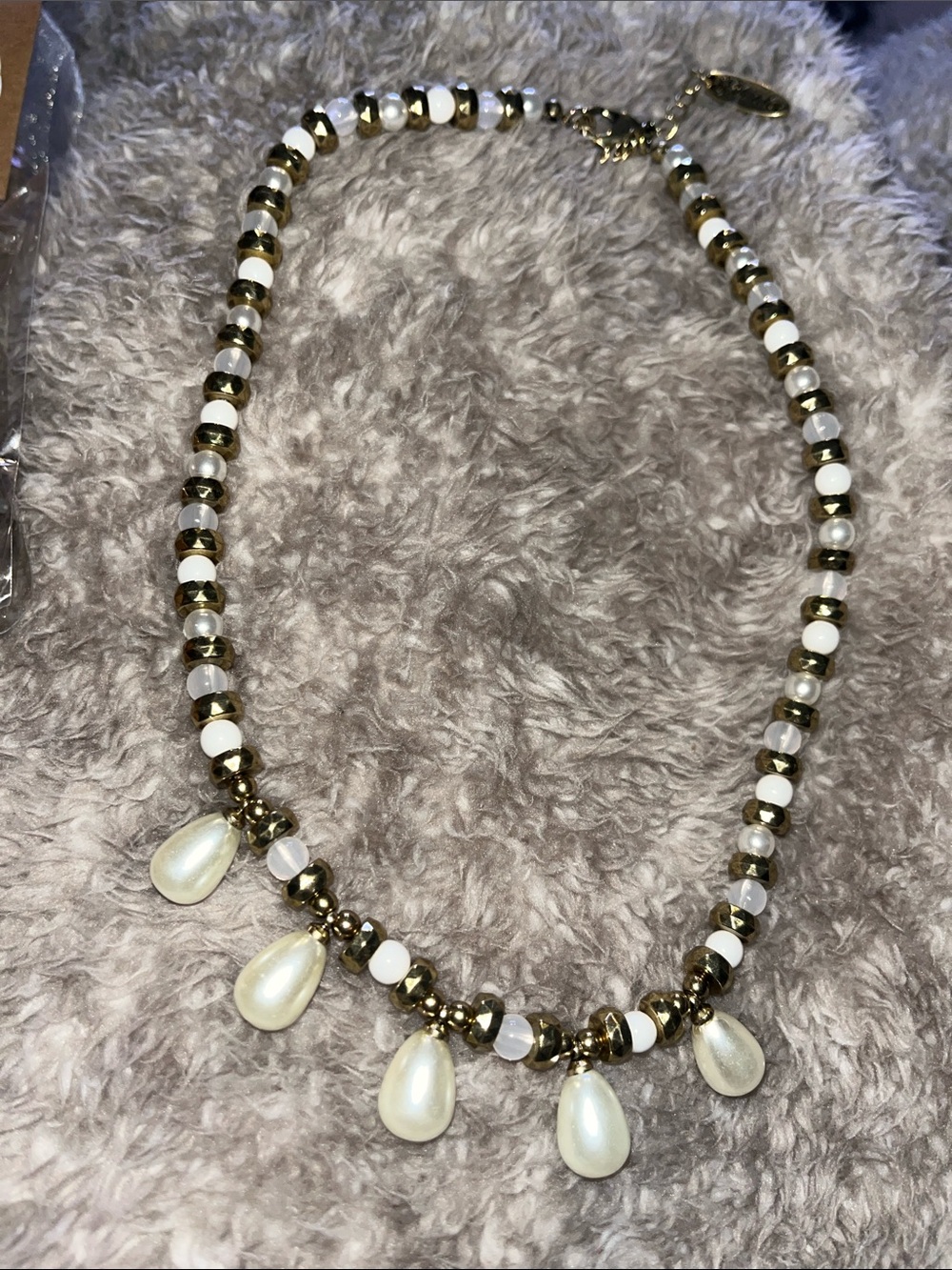 Plunder Gold and White Beaded Necklace with Pearl Teardrops NWOT - Picture 2 of 6